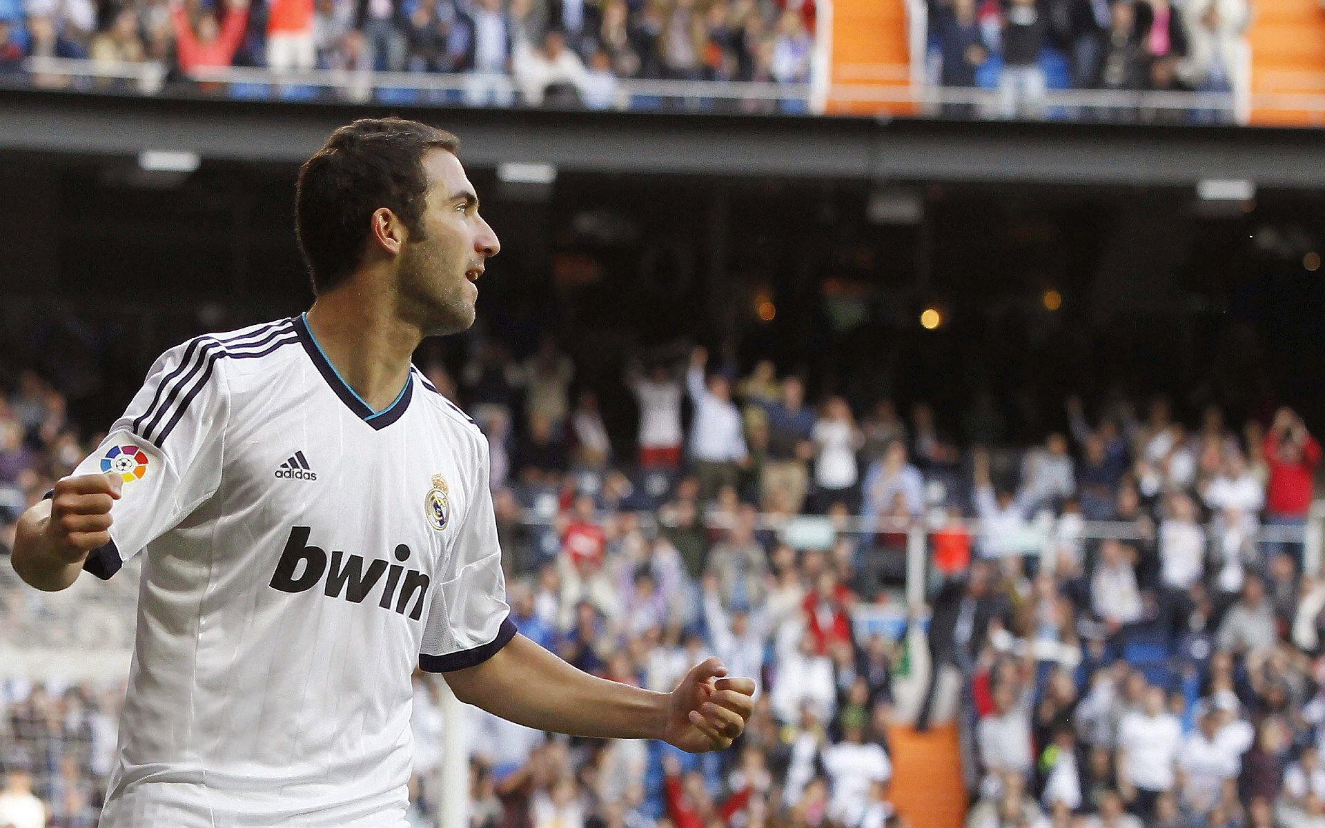 _勇士三分线外火力全开，场场爆发_，勇士三分战术