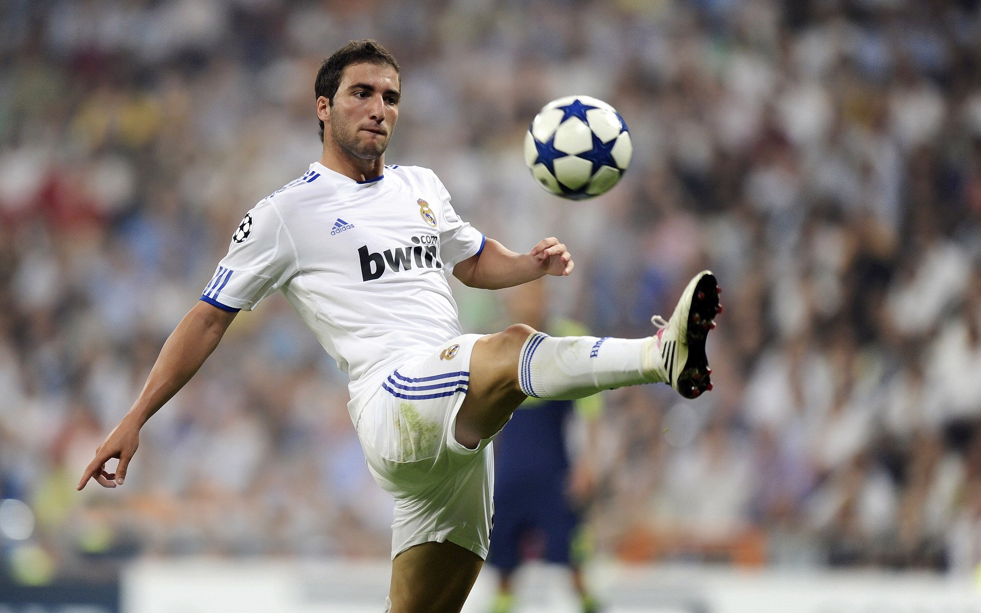 英超“飓风”反击,精彩瞬间让球迷狂热,飓风超级英雄最新版本