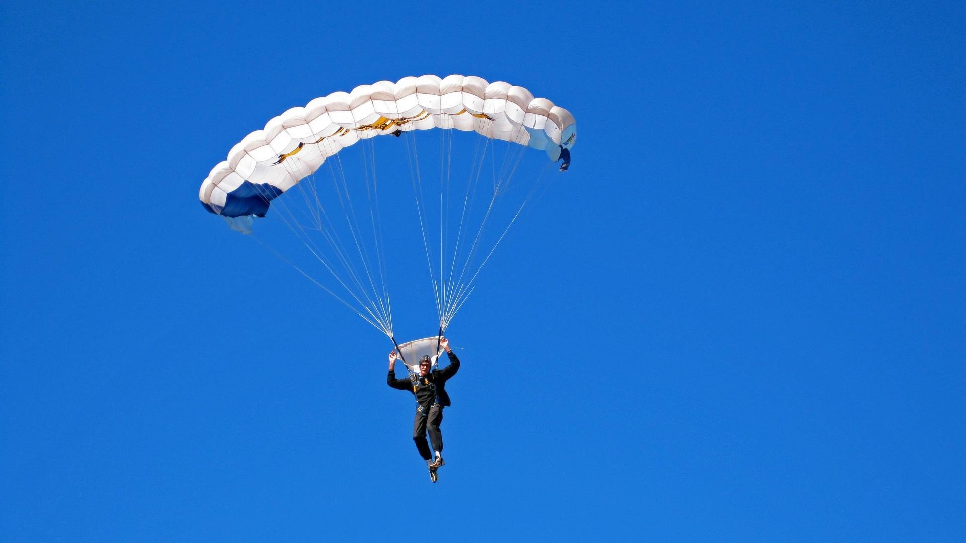 青少年篮球“梦想计划”在多地落地,助推体育教育现代化,青少年篮球训练计划的主要方法内容